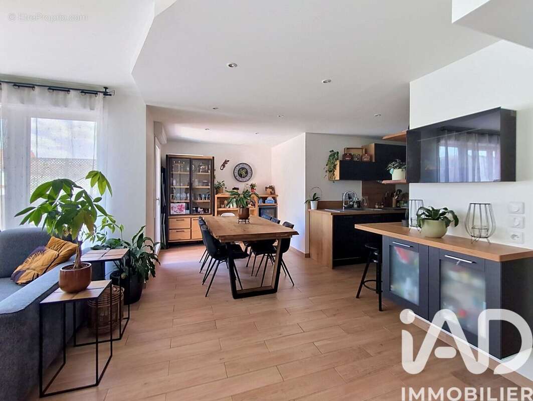 Appartement 90 m² à Neuilly-Sur-Marne  - photo 4