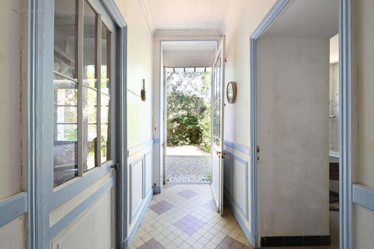COEUR DE ST MARTIN - Maison de charme à rénover avec jardin - photo 2
