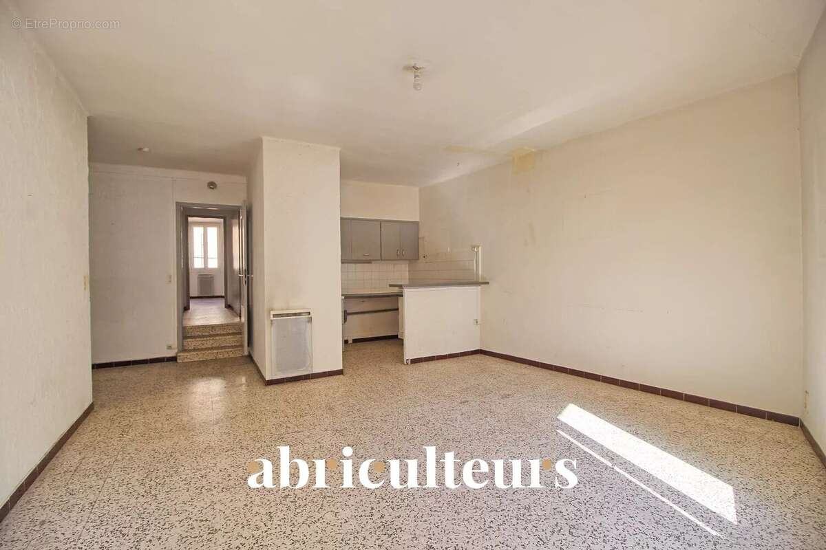 Appartement à ROGNES