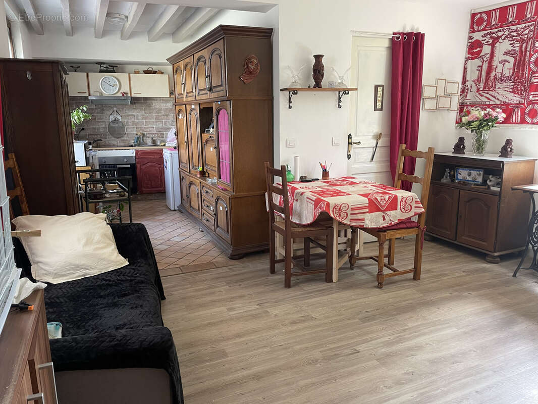 Maison à SAINTE-GENEVIEVE