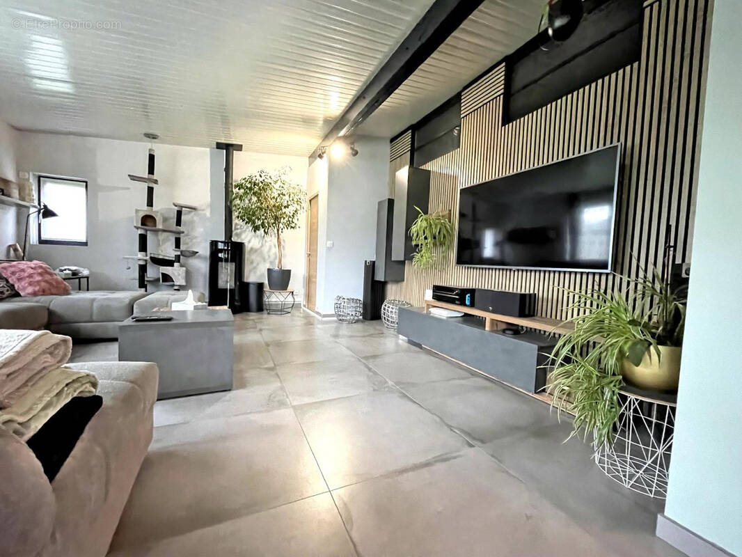 Maison à SAINGHIN-EN-MELANTOIS