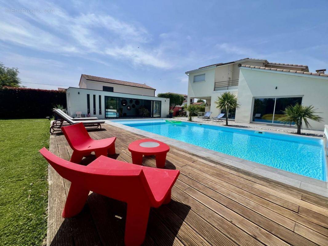 Maison à SAINT-JORY