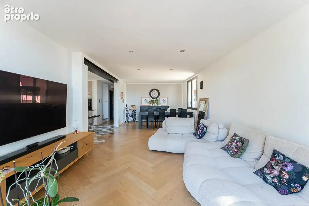À vendre - à carry le rouet très belle maison familiale de charme t4 avec garage - photo 8