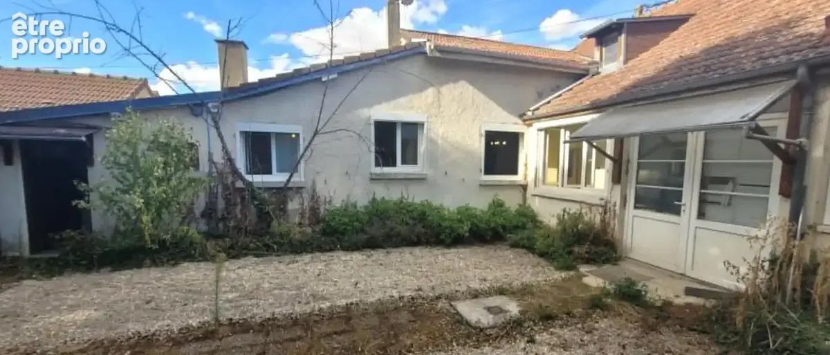 Maison 116 m² – F5 + F2 – Terrain 836 m² – Garage et dépendances - photo 2