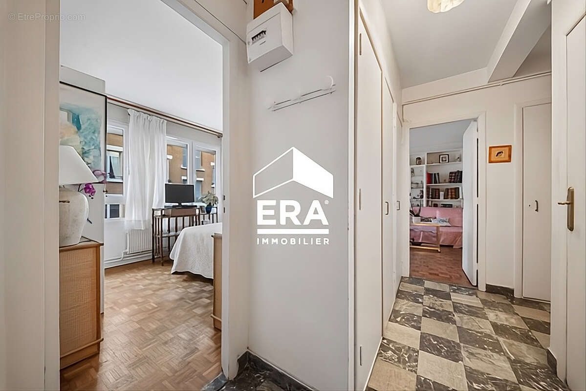 Appartement à PARIS-17E