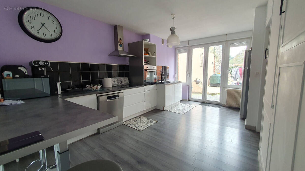 Maison à SIN-LE-NOBLE