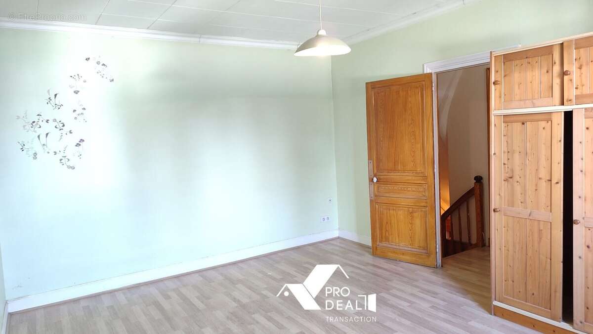 Maison à PONT-DE-CHERUY