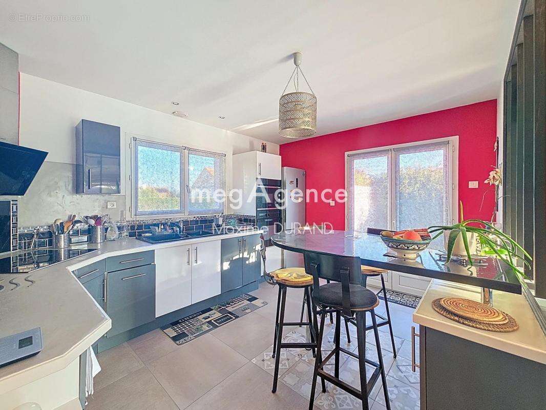 Maison familiale avec vaste pièce de vie et suite parentale de plain-pied à Cholet - photo 5
