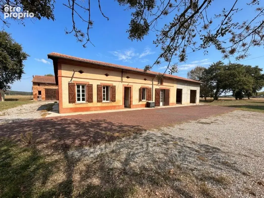 Très jolie propriété avec dépendance et grange - photo 2