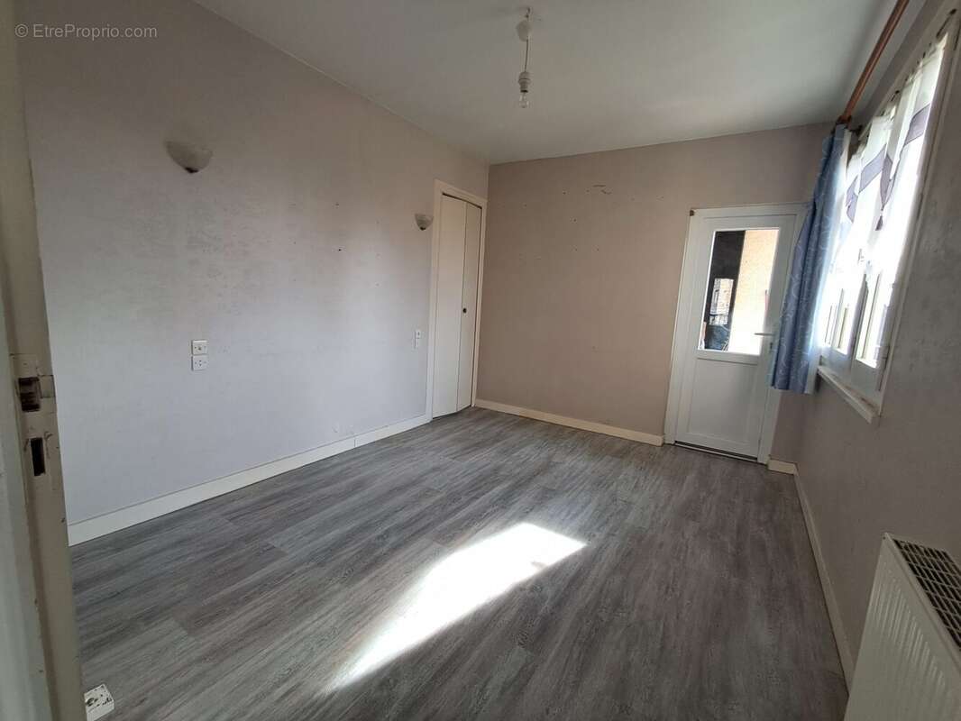 Maison à USSON-EN-FOREZ