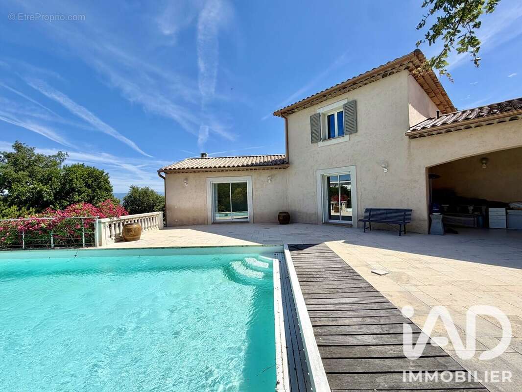Photo 2 - Maison à FREJUS
