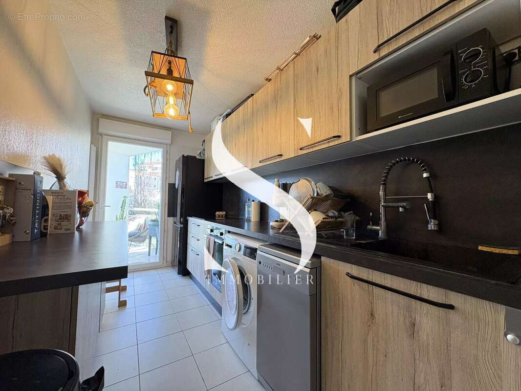 Appartement à VALLAURIS