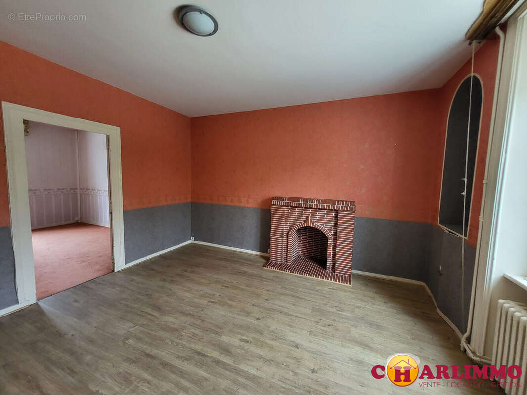 Maison à SAINT-JUNIEN