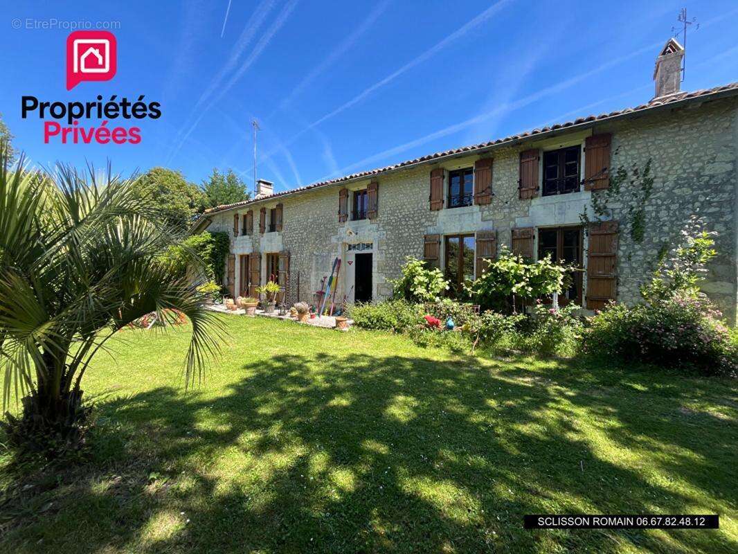 Charentaise Berneuil - 186 m2 - 3 chambres - jardin arboré - PRIX 228 778 HAI - photo 14