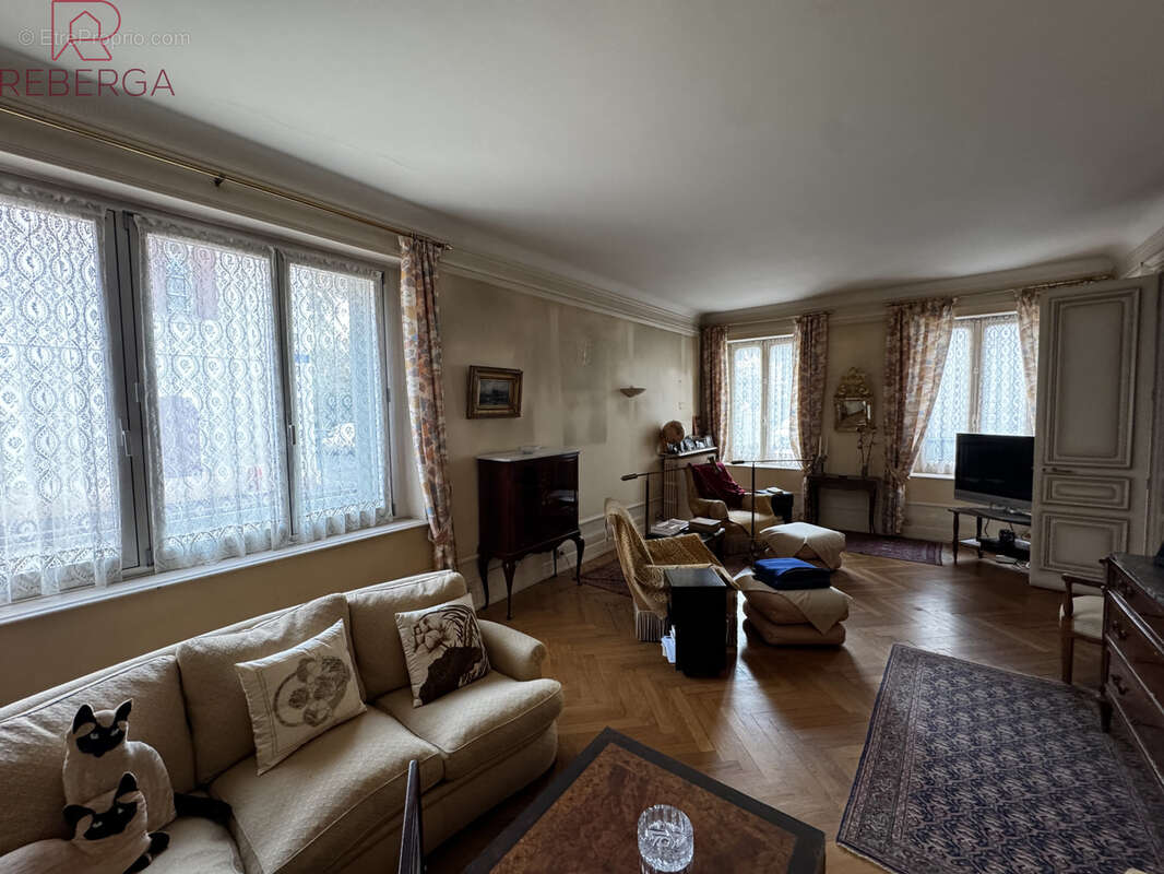 Maison 182 m² à Mazamet  - photo 3