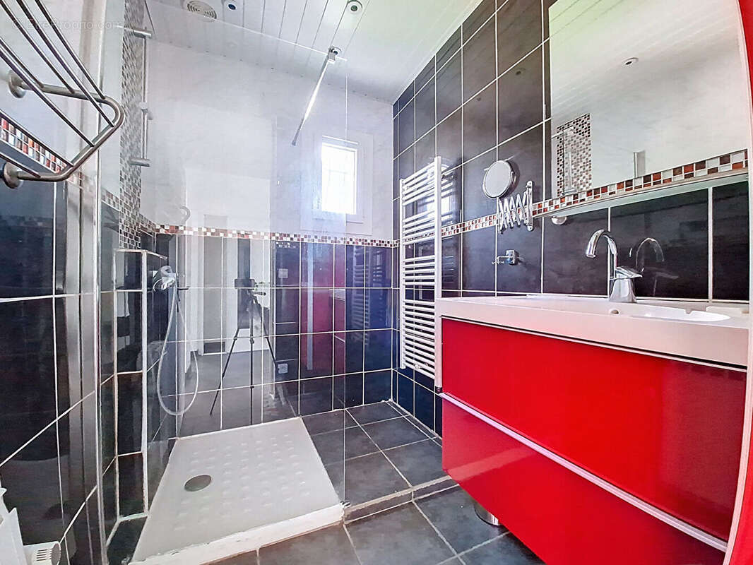 Maison à SAINTE-LUCE-SUR-LOIRE