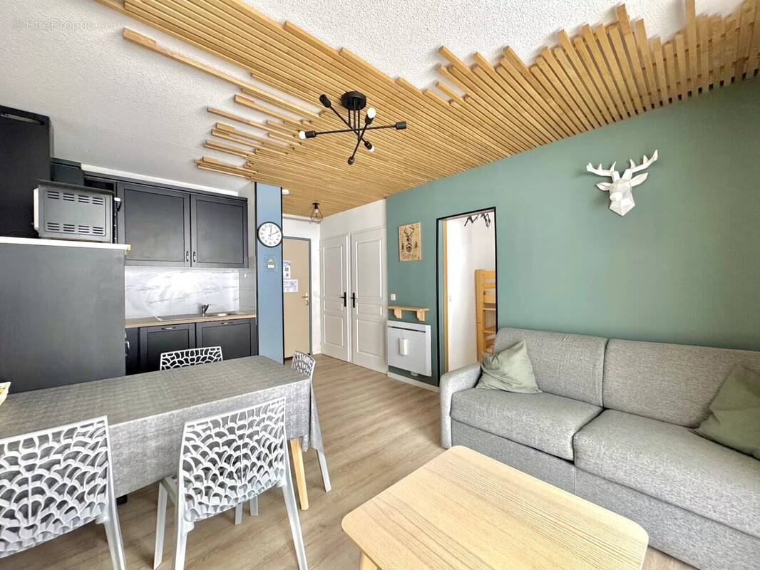 Appartement à AVRIEUX