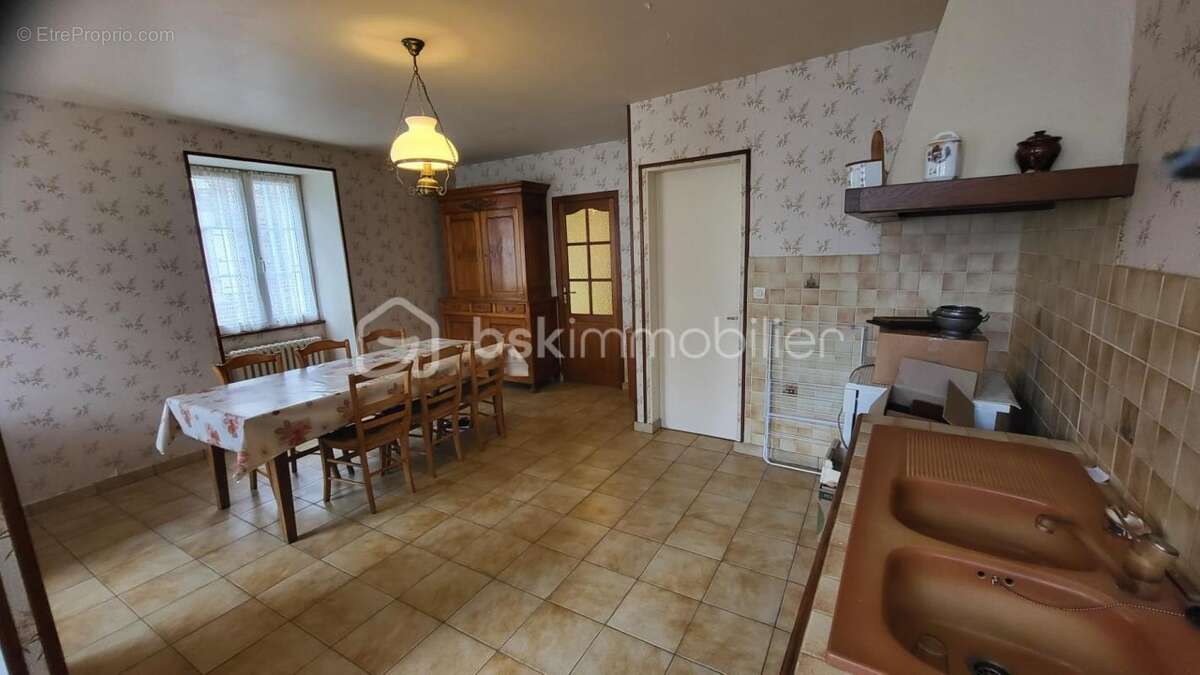 Maison à LANDELLES-ET-COUPIGNY