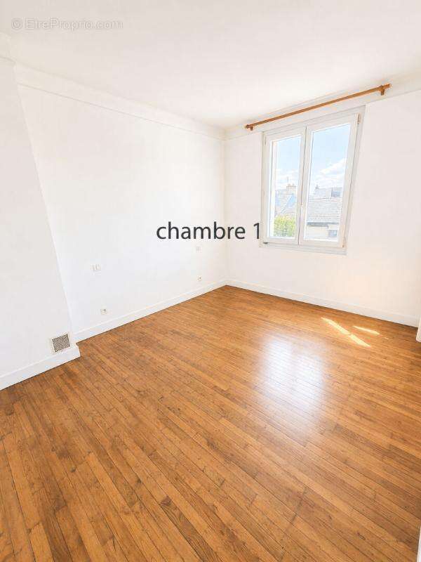 Maison de 82 m2 avec véranda chauffée de 17 m2 - jardin - garage aménageable - impasse  tres calme - photo 12