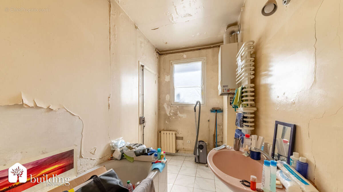 Appartement à PARIS-17E