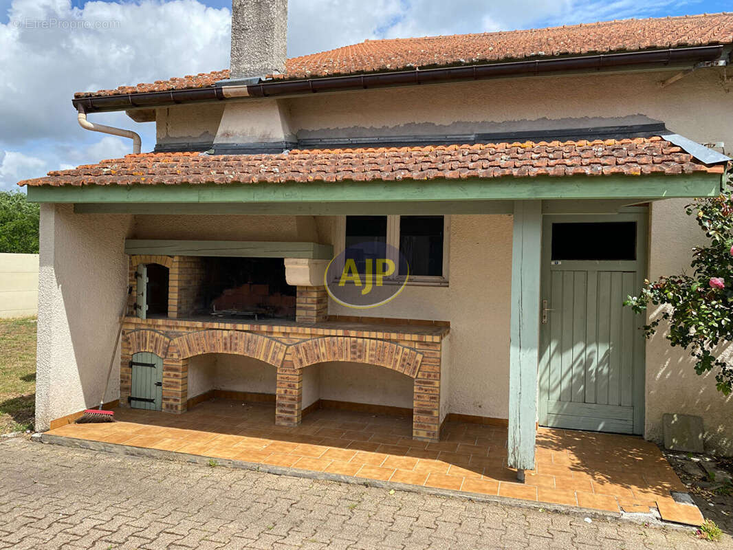 Maison à VENDAYS-MONTALIVET