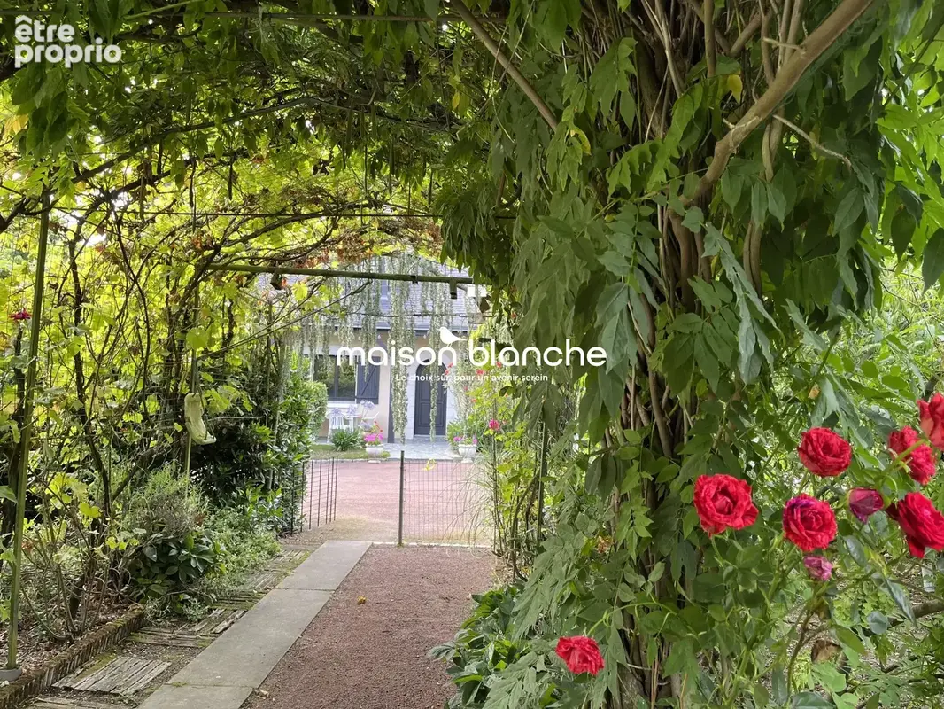 Maison 7 pièces 160 m² à vendre à Feneu (49460) - photo 7