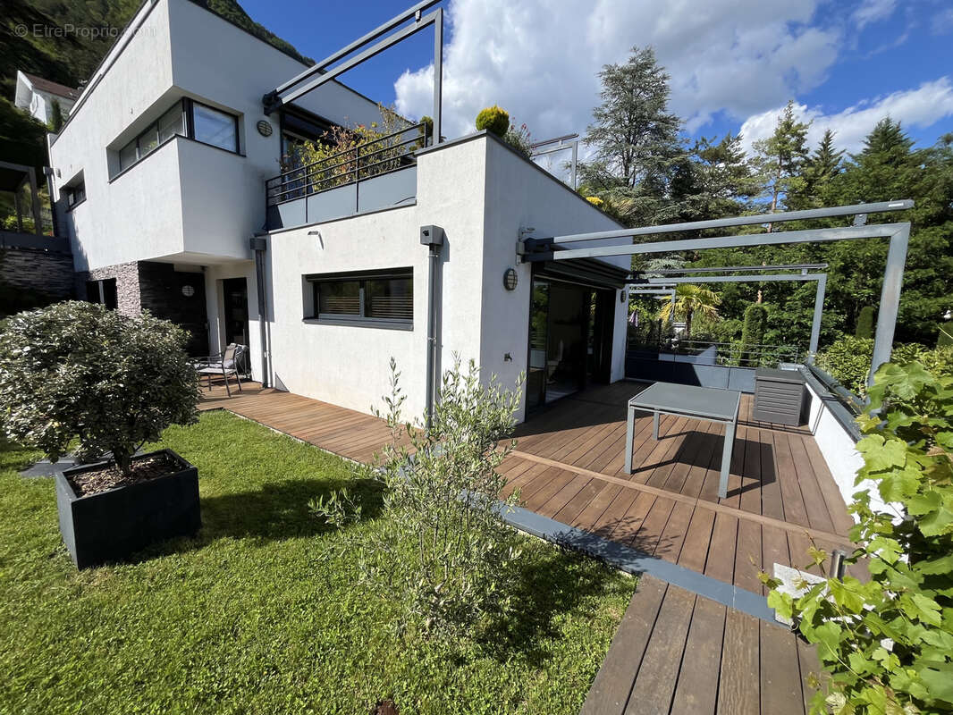 Appartement à LA TRONCHE