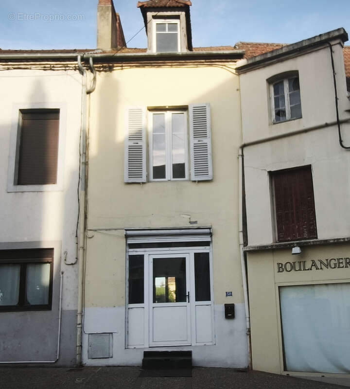 Maison à SAINT-GERMAIN-DES-FOSSES