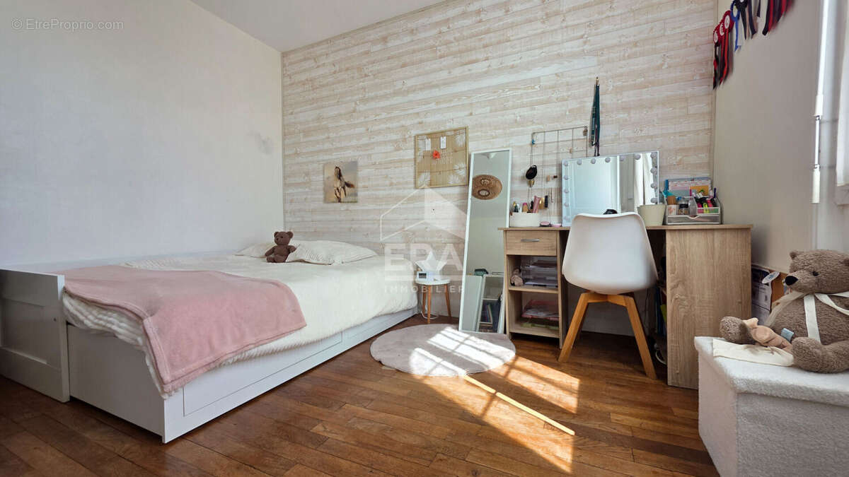 Maison à SAINT-LAURENT-EN-GATINES