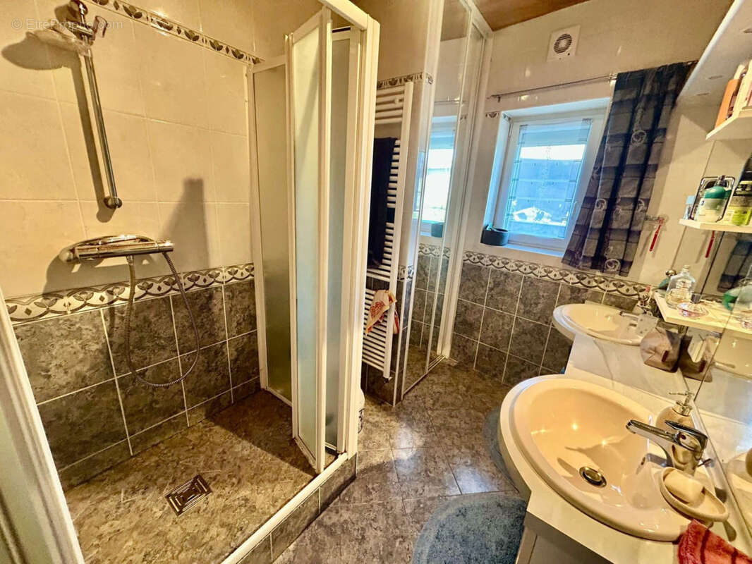 Maison à LES SALLES