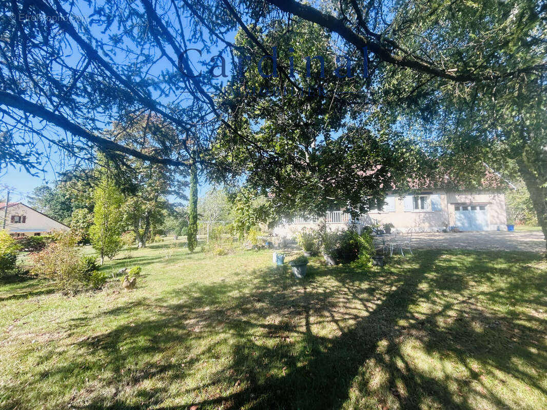 Maison à COURSAC