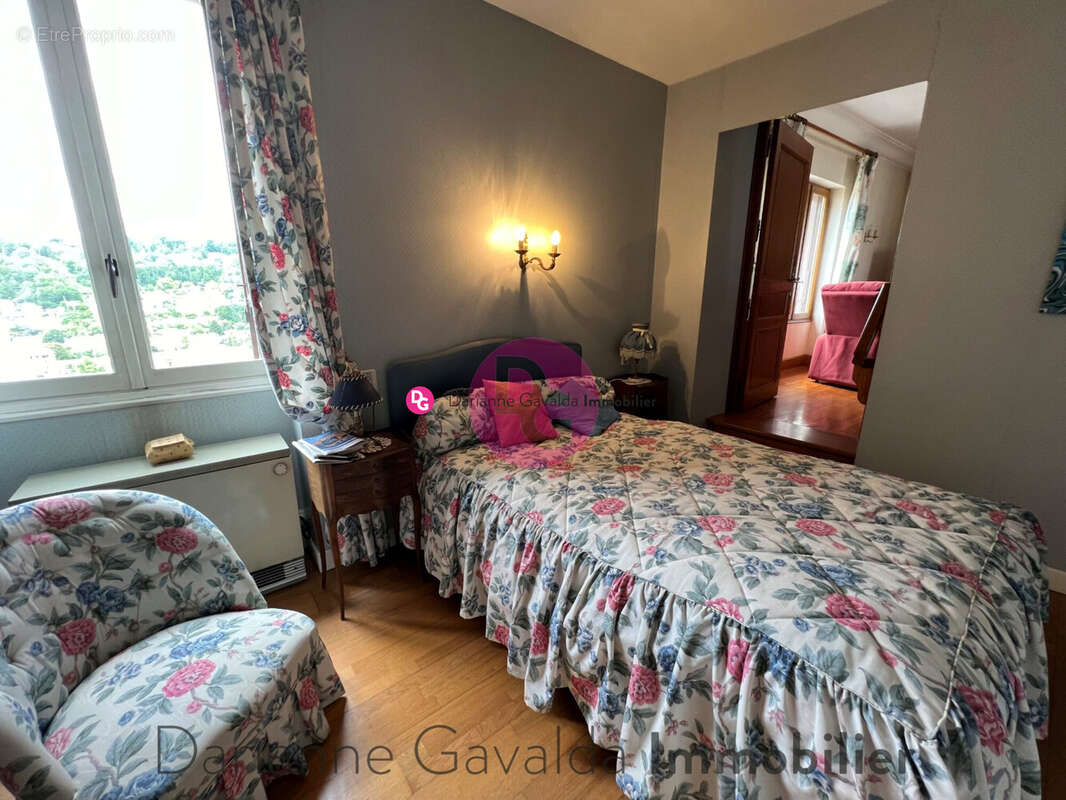 Maison à DECAZEVILLE