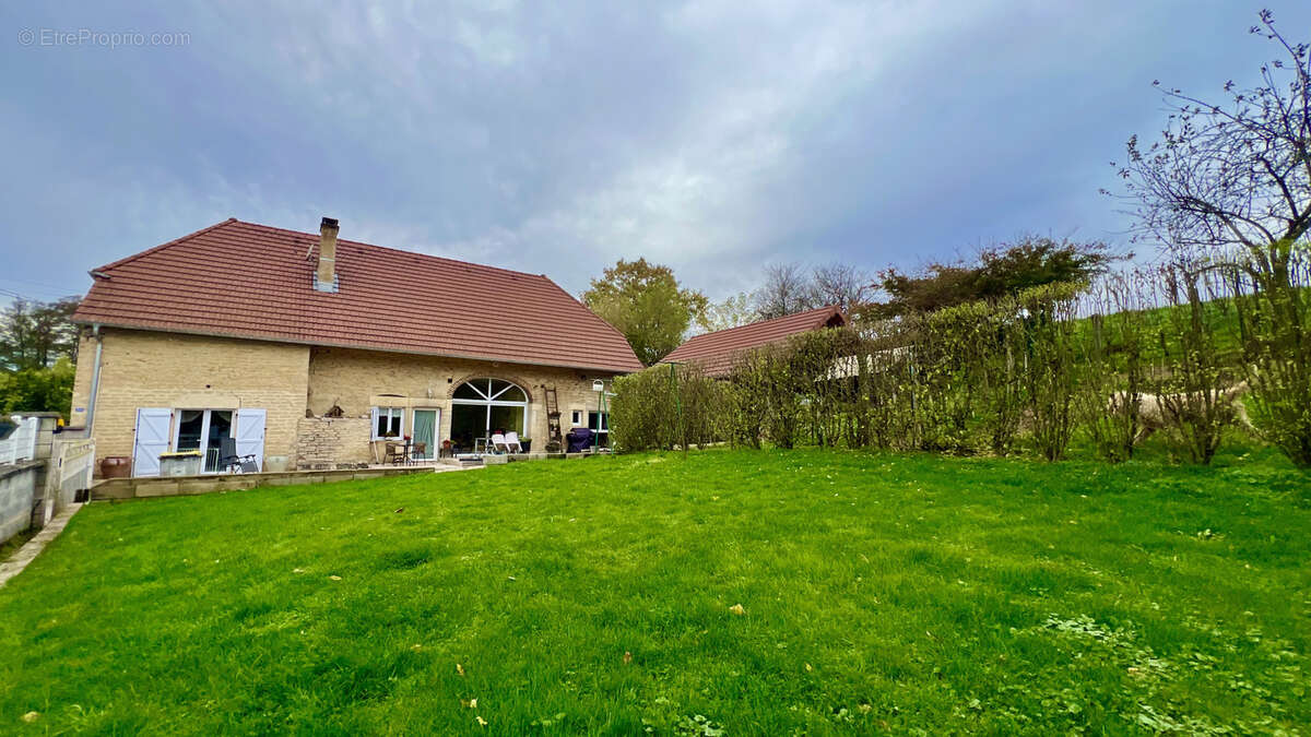 Maison à LA VIEILLE-LOYE