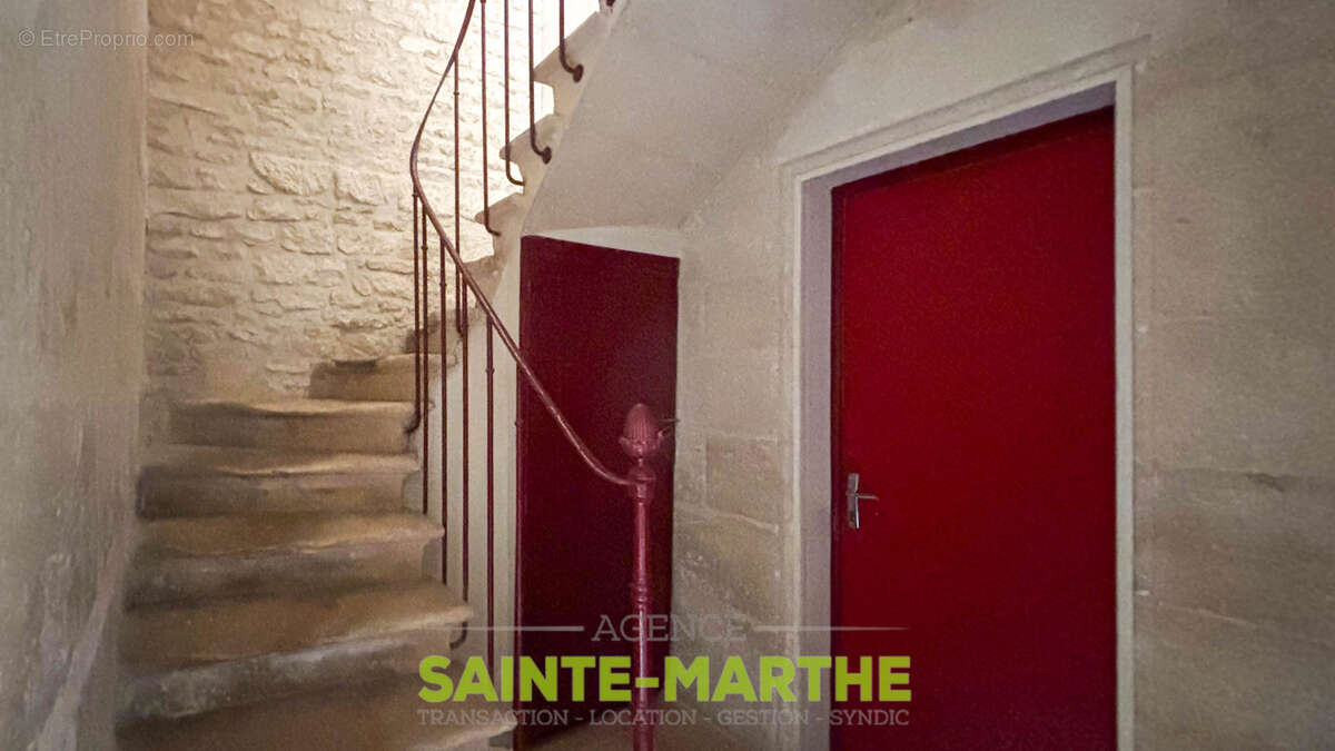 Niort centre, appartement type 2. - photo 5