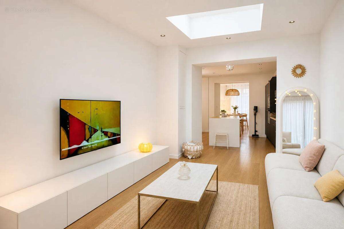 Maison de ville de 150 m2 Plein centre, au calme -TAVERNY- 95150 - photo 2