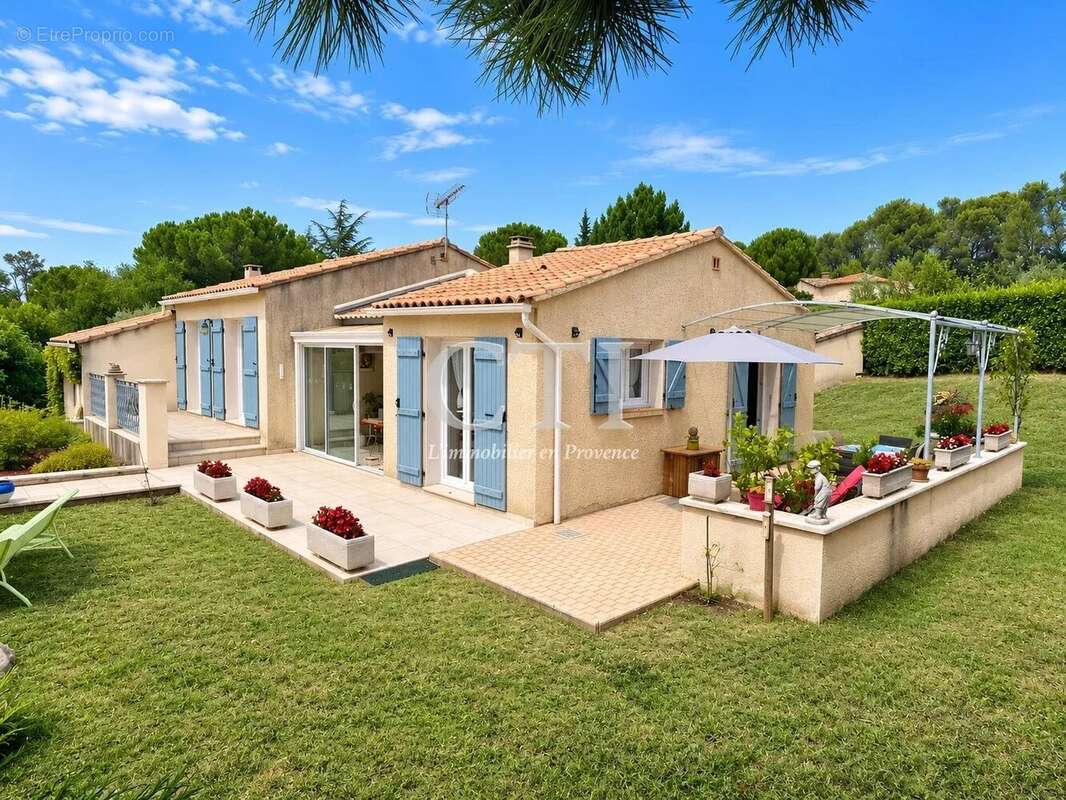 Maison à VAISON-LA-ROMAINE