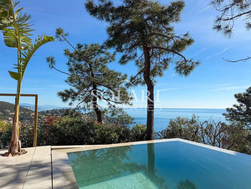 Maison à THEOULE-SUR-MER