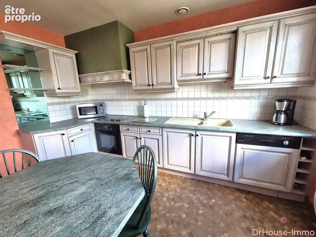 Maison 6 pièces 94 m² à vendre à Ernee (53500) - photo 7
