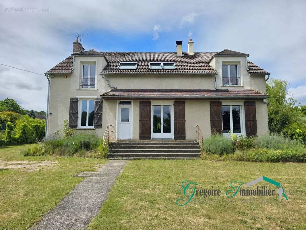 Maison à MONTIGNY-SUR-LOING