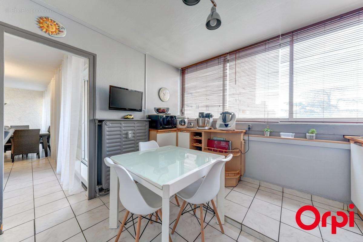 Appartement à RILLIEUX-LA-PAPE