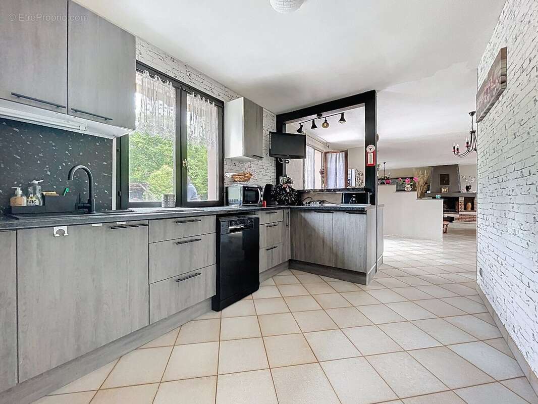 Maison à NOGENT-SUR-VERNISSON