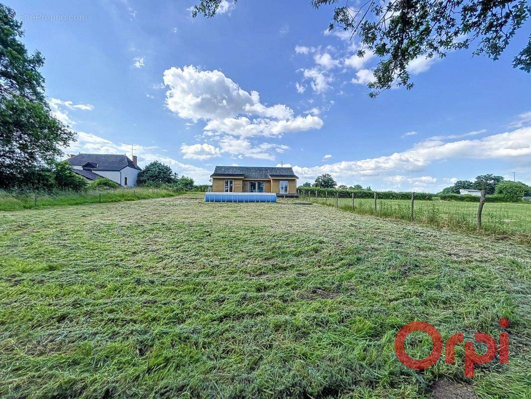 Maison à SAINT-GERMAIN-CHASSENAY