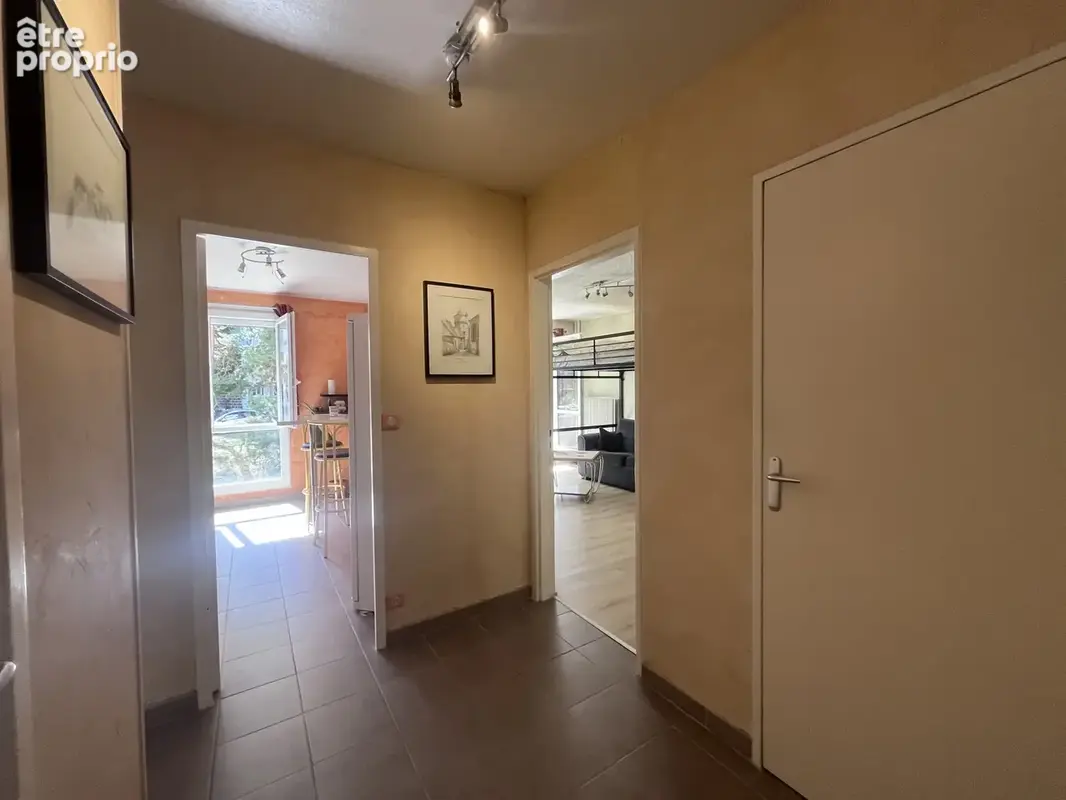 Appartement lumineux avec balcon et stationnement - photo 5