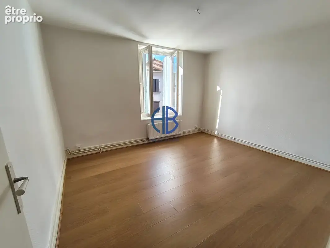Maison Sillans 4 pièce(s) 99.92 m2 - photo 8
