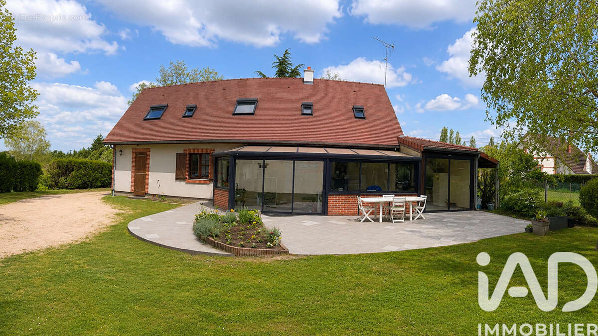 Photo 2 - Maison à LIGNY-LE-RIBAULT