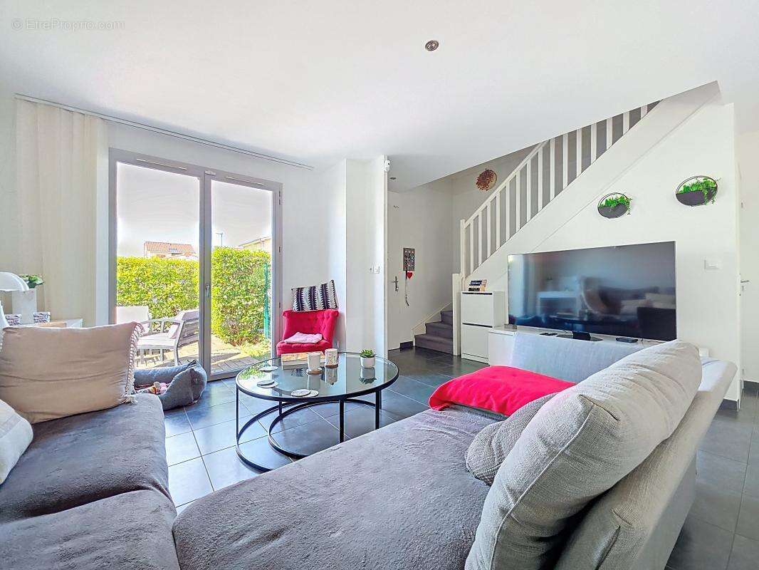 Maison à CHASSE-SUR-RHONE