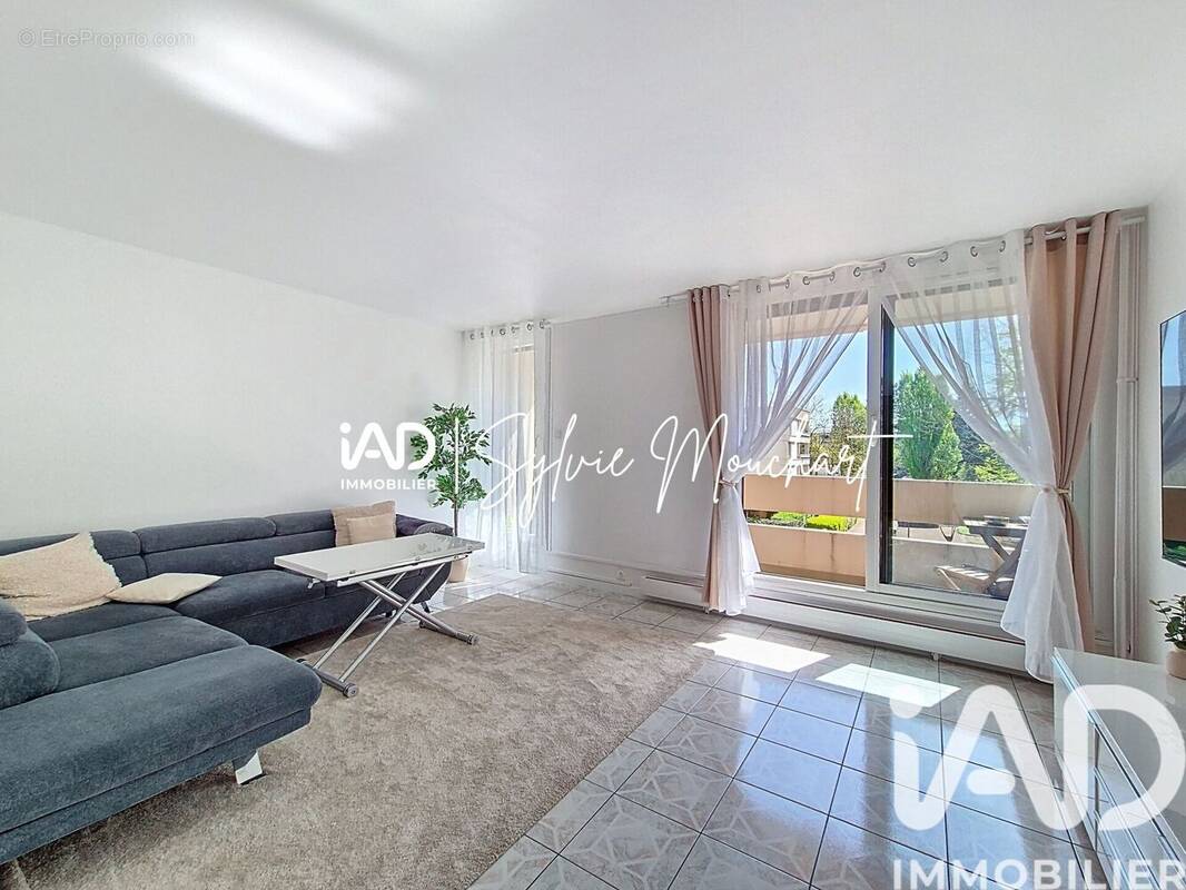 Photo 1 - Appartement à ELANCOURT