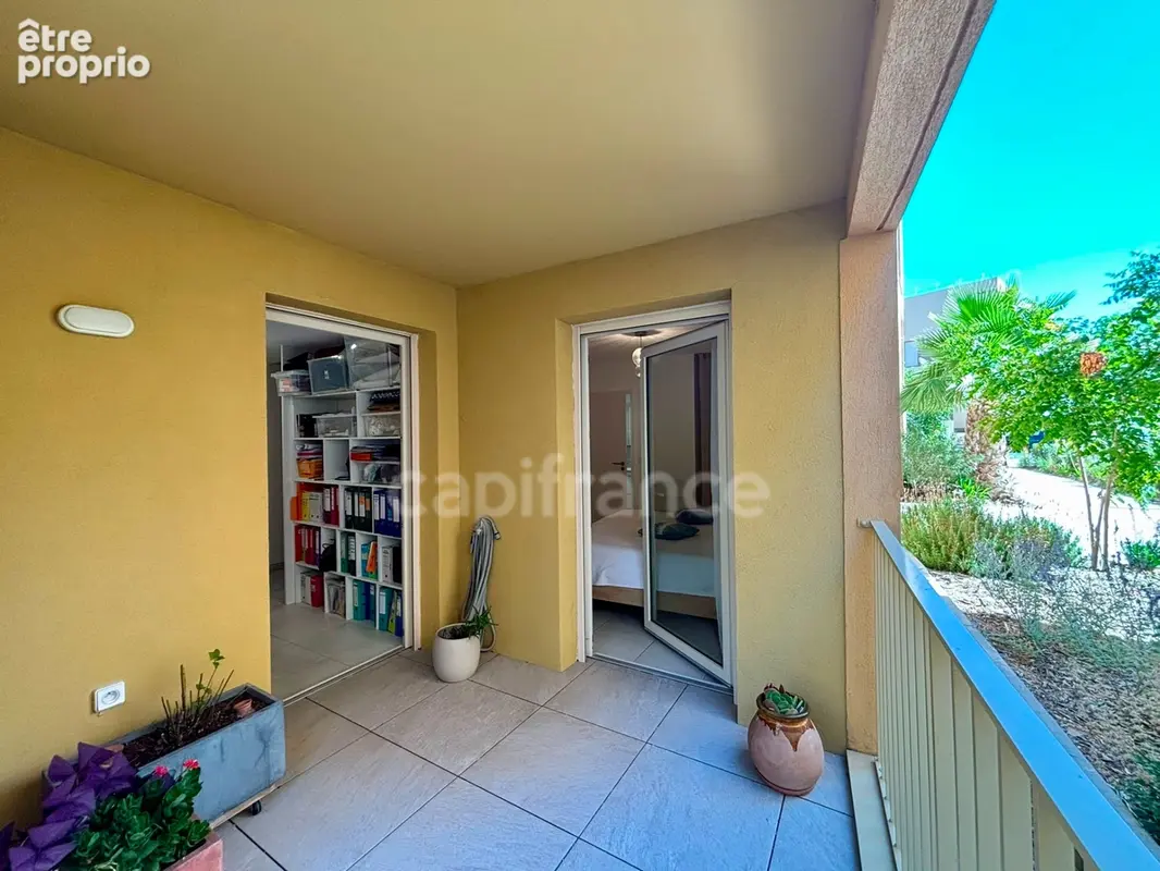 Appartement à vendre 4 pièces HYERES (83) - Plain pied - 2 parkings - 2 terrasses - photo 15
