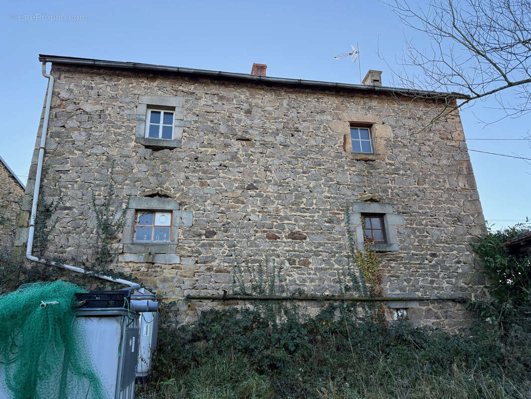 Maison à BUSSIERES