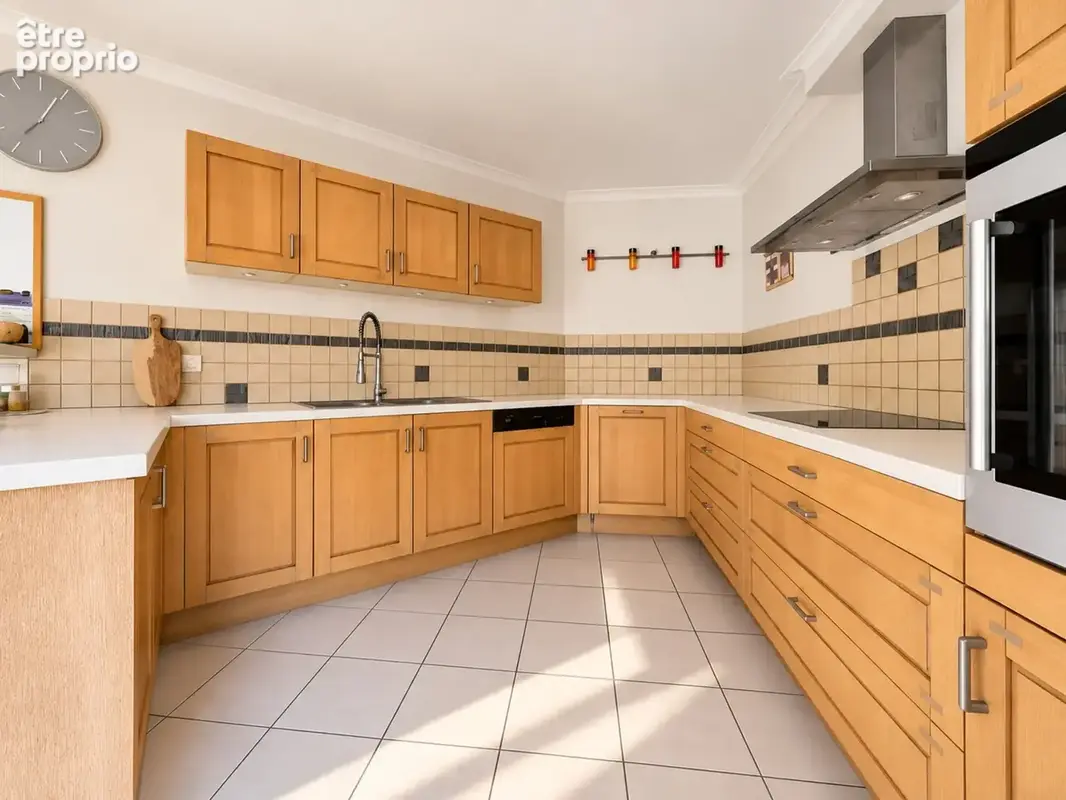 Contamine-sur-Arve (74) – Maison familiale de 159 m² avec jardin de 1 100 m² - photo 7